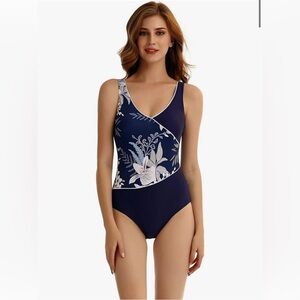 L LOVE Sexy Beauty Womens Blue Floral Lined Low Back Swimsuit Size Large, D16